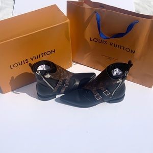 Louis Vuitton Jumble Flat Ankle Boots SOLD OUT 39